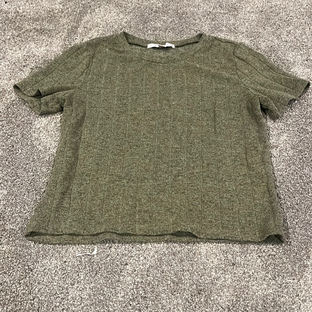 Green short sleeve